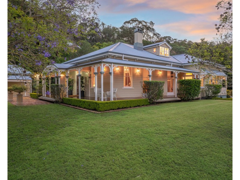 220 Old Farm Road, Pullenvale QLD 4069