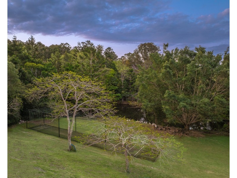 220 Old Farm Road, Pullenvale QLD 4069