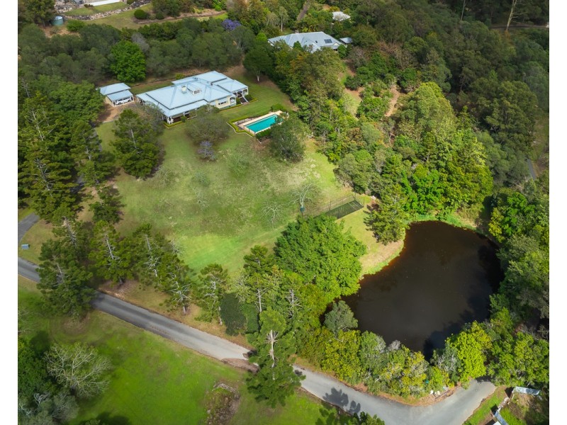 220 Old Farm Road, Pullenvale QLD 4069