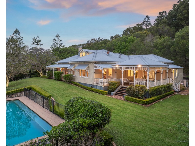 220 Old Farm Road, Pullenvale QLD 4069