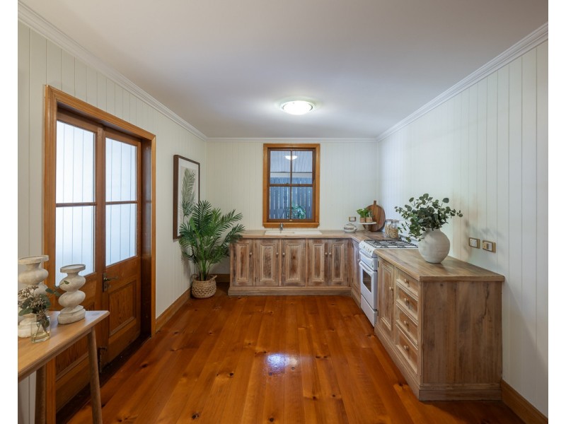 12 Shaw Street, Auchenflower QLD 4066