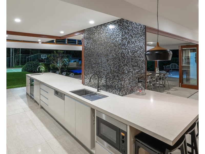 61 Elwood Street, Kenmore Hills QLD 4069