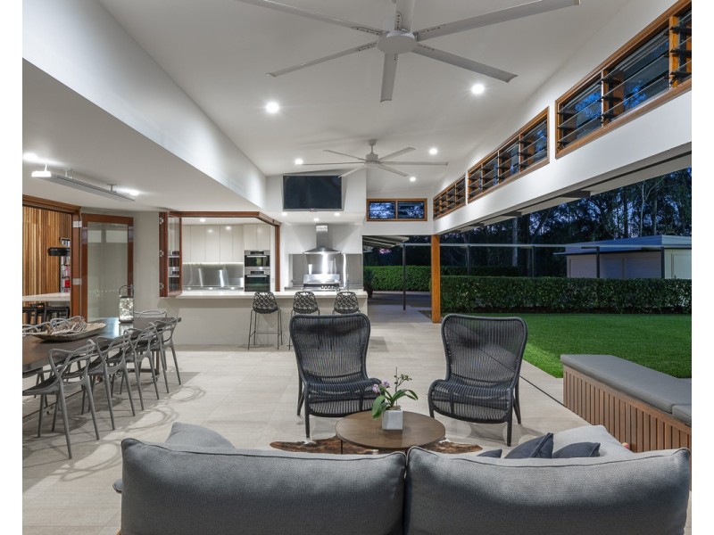 61 Elwood Street, Kenmore Hills QLD 4069