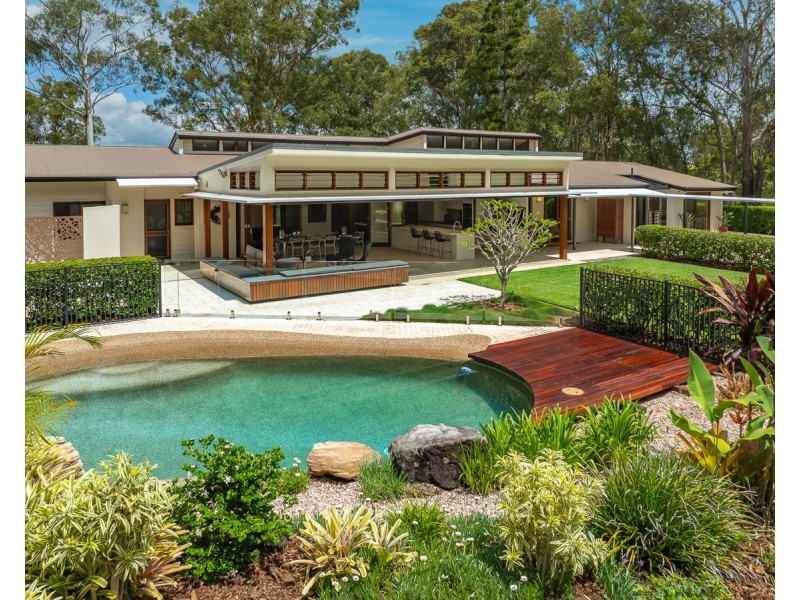 61 Elwood Street, Kenmore Hills QLD 4069