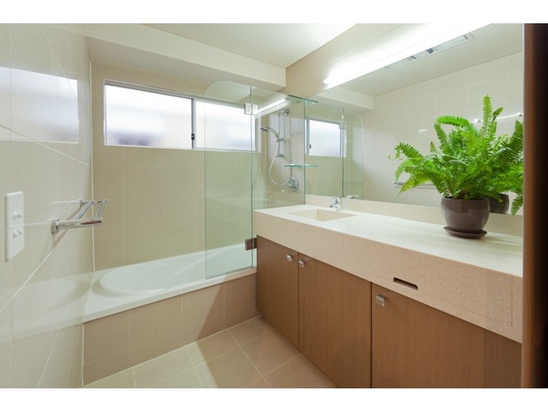 63 Birdwood Terrace, Auchenflower QLD 4066