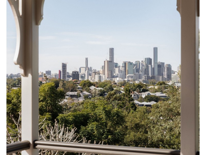 35 Victoria Crescent, Toowong QLD 4066