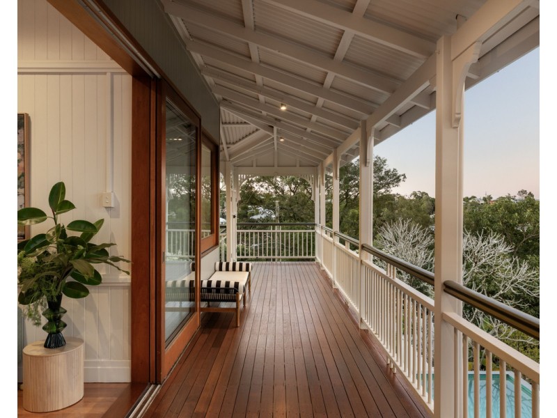 35 Victoria Crescent, Toowong QLD 4066