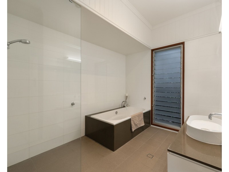 35 Victoria Crescent, Toowong QLD 4066