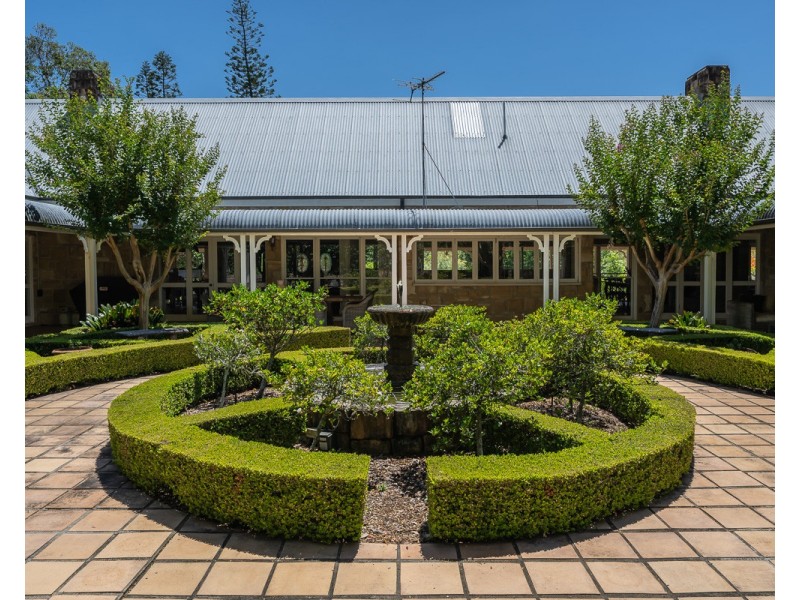 29 Sassafras Street, The Gap QLD 4061