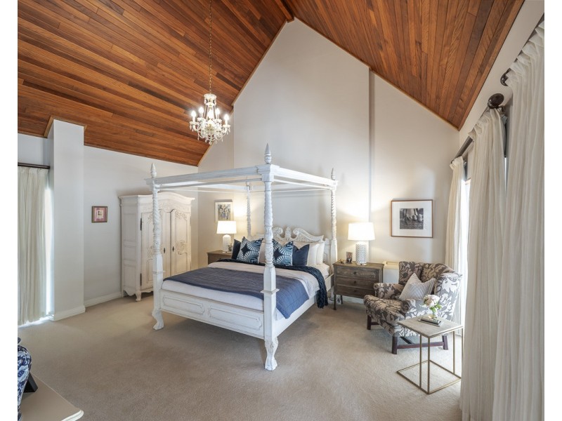 29 Sassafras Street, The Gap QLD 4061