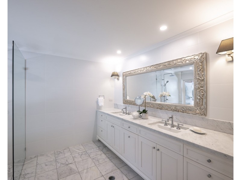 29 Sassafras Street, The Gap QLD 4061