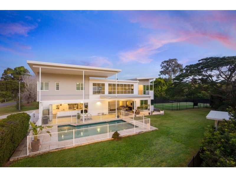 10 Ningana Street, Fig Tree Pocket QLD 4069