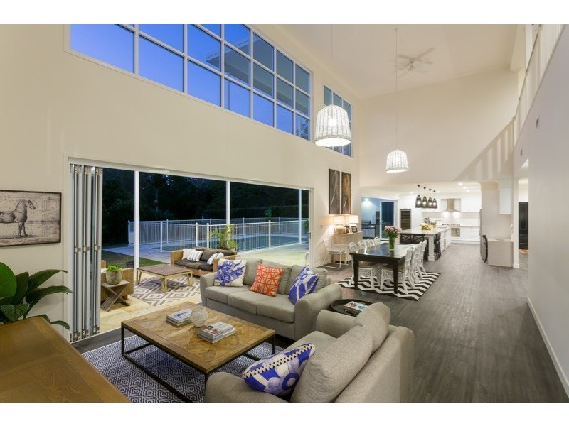 10 Ningana Street, Fig Tree Pocket QLD 4069