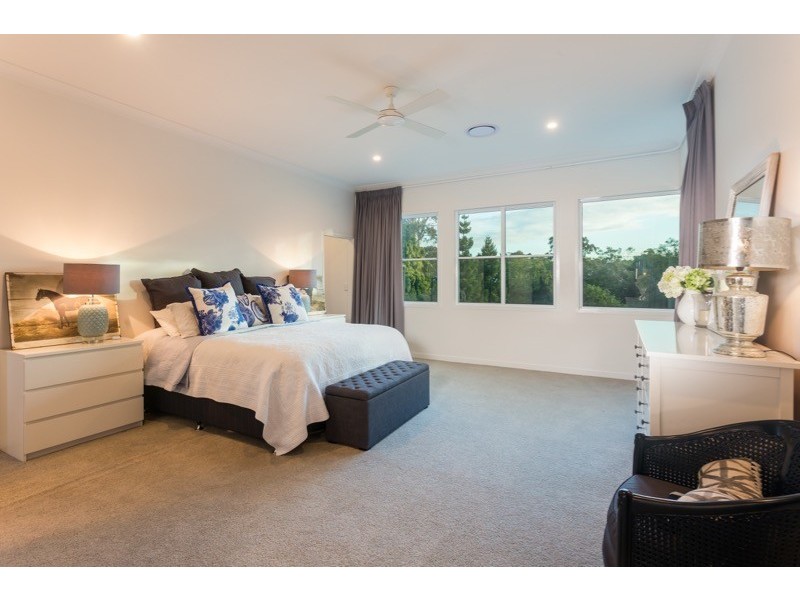 10 Ningana Street, Fig Tree Pocket QLD 4069