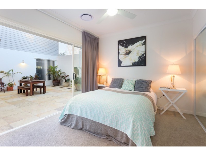 10 Ningana Street, Fig Tree Pocket QLD 4069