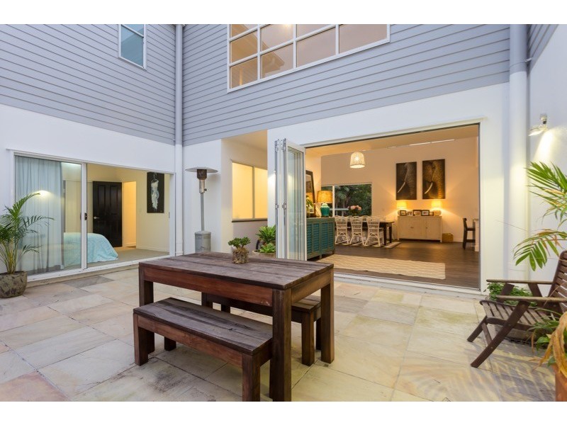 10 Ningana Street, Fig Tree Pocket QLD 4069