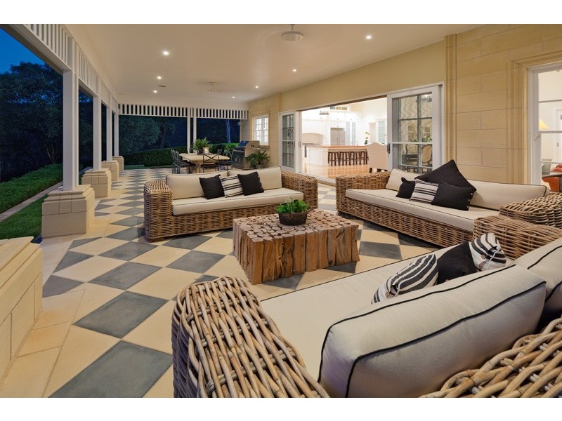 654 Upper Brookfield Road, Upper Brookfield QLD 4069
