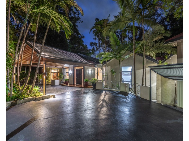 39 Cedarleigh Road, Kenmore QLD 4069