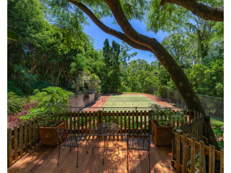 39 Cedarleigh Road, Kenmore QLD 4069