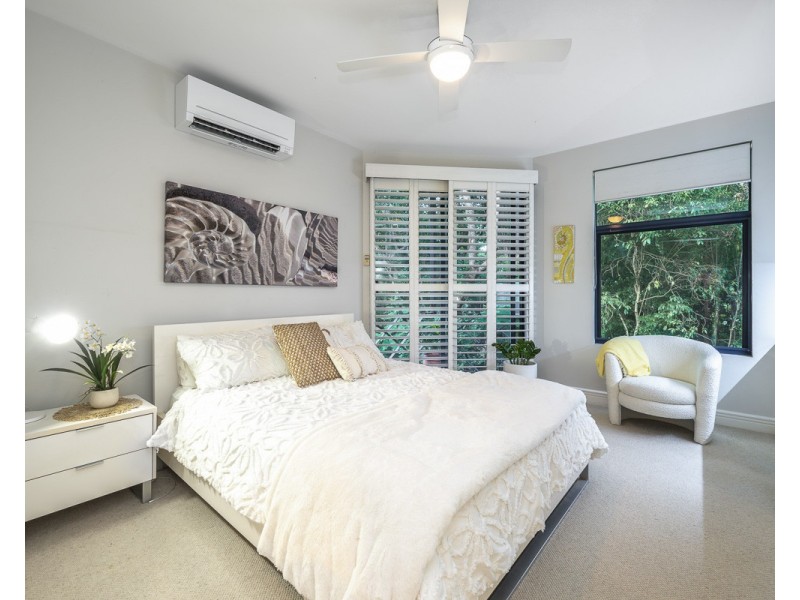 39 Cedarleigh Road, Kenmore QLD 4069