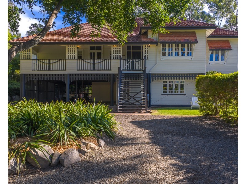 82 Airlie Road, Pullenvale QLD 4069