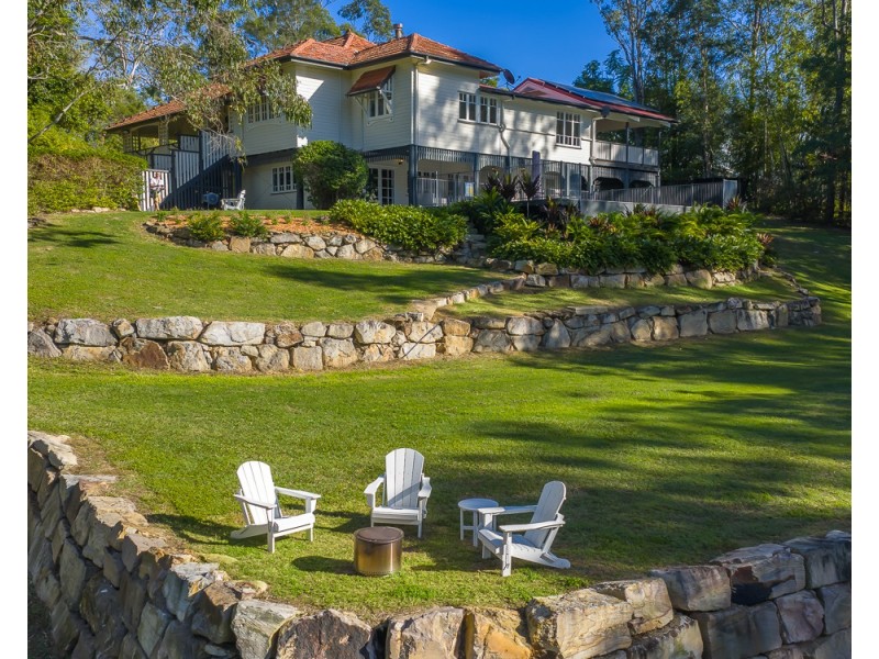 82 Airlie Road, Pullenvale QLD 4069