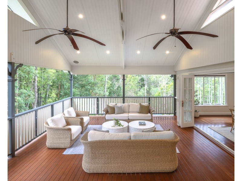 82 Airlie Road, Pullenvale QLD 4069