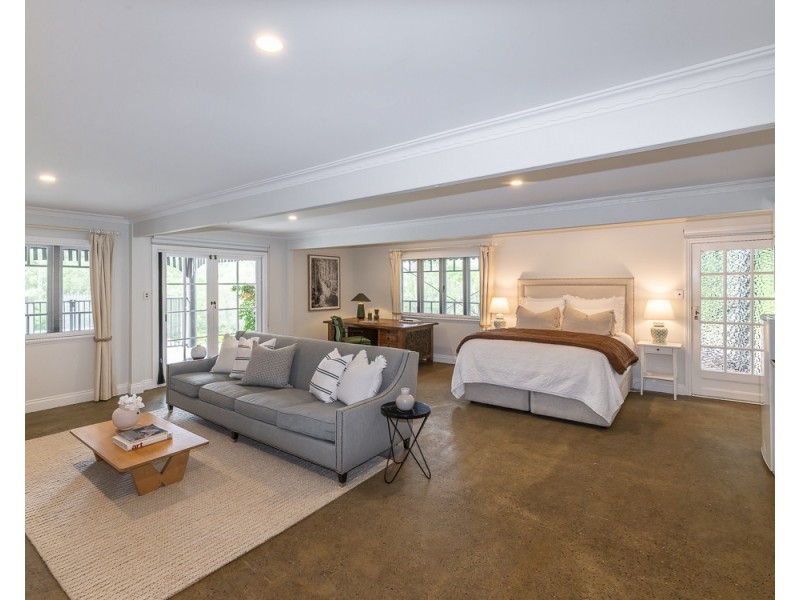 82 Airlie Road, Pullenvale QLD 4069