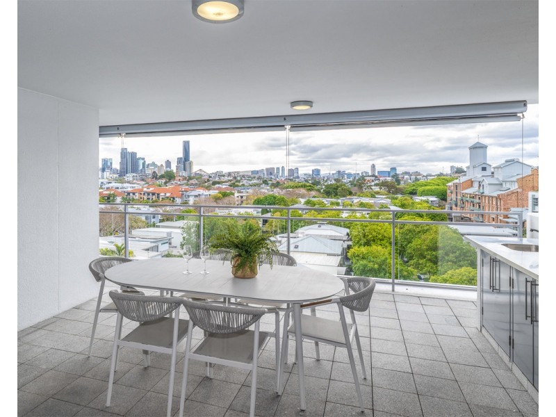 4722/40 Hollins Crescent, New Farm QLD 4005