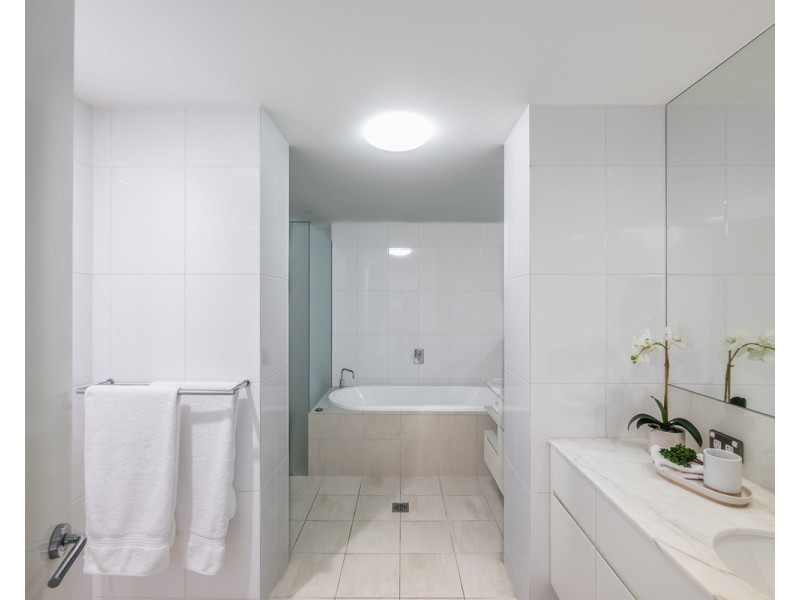 4722/40 Hollins Crescent, New Farm QLD 4005