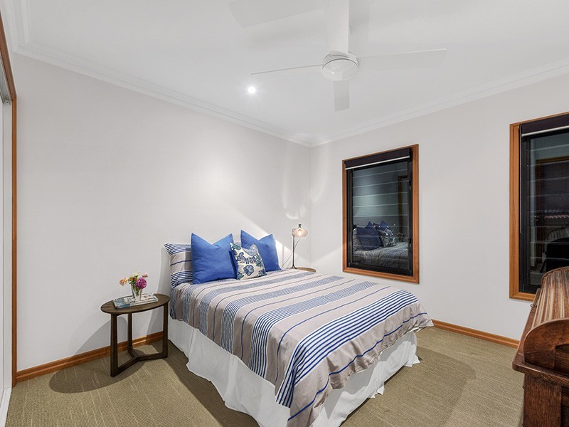 70 Thomas Street, Auchenflower QLD 4066