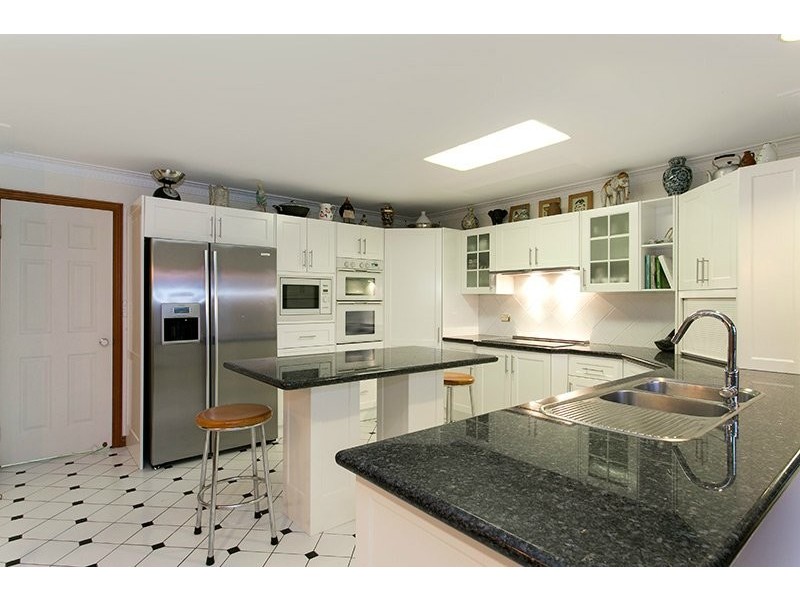 25 Walsall St, The Gap QLD 4061