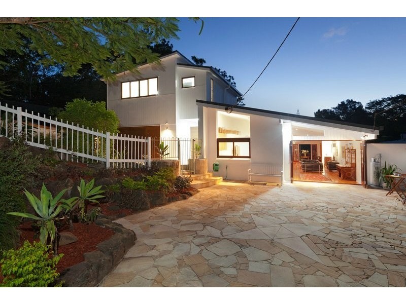 7 Jilba St, Indooroopilly QLD 4068