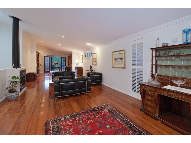 7 Jilba St, Indooroopilly QLD 4068