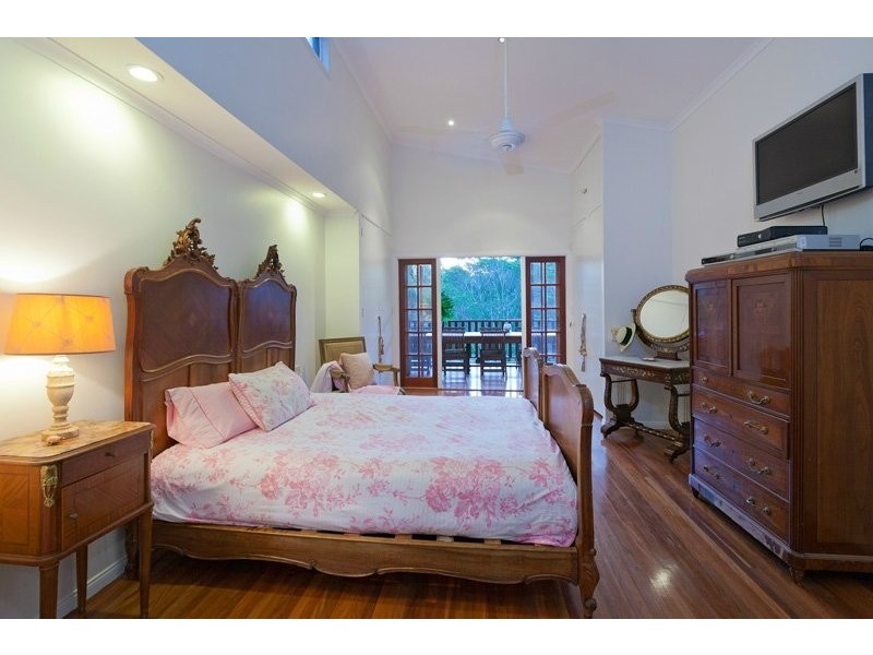 7 Jilba St, Indooroopilly QLD 4068