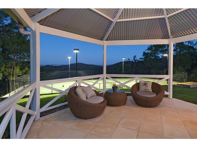 654 Upper Brookfield Road, Upper Brookfield QLD 4069