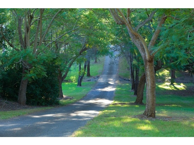 62 Leahey Road, Brookfield QLD 4069