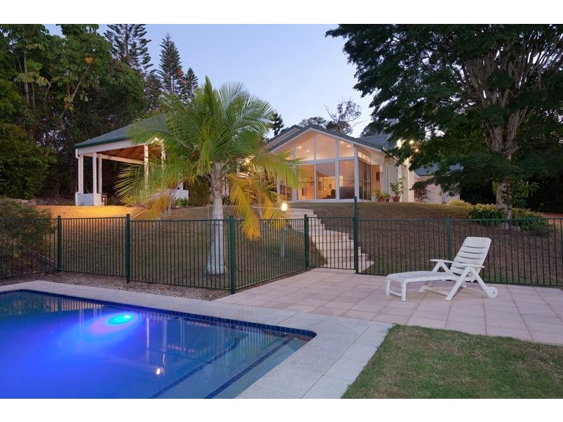 62 Leahey Road, Brookfield QLD 4069