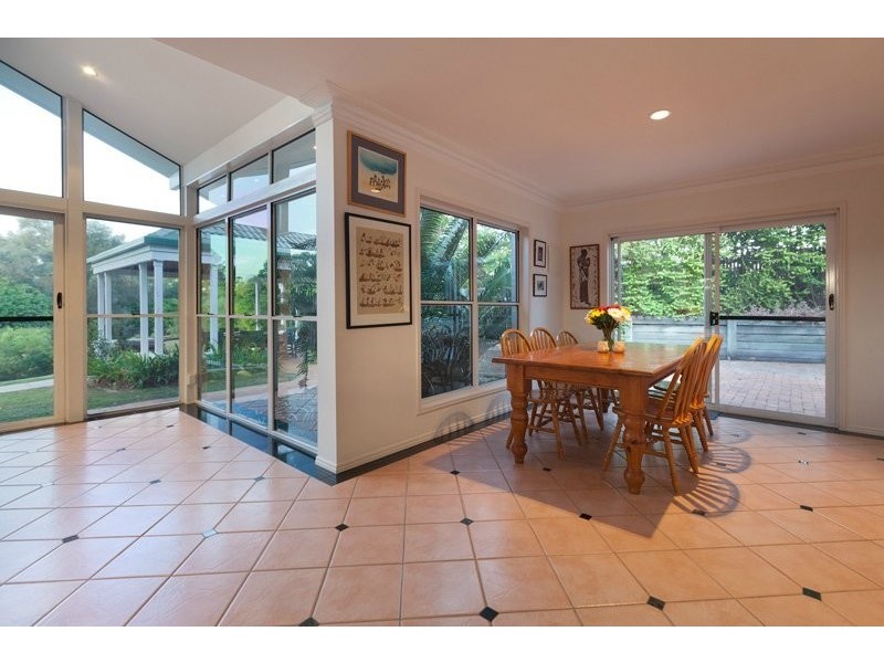 62 Leahey Road, Brookfield QLD 4069