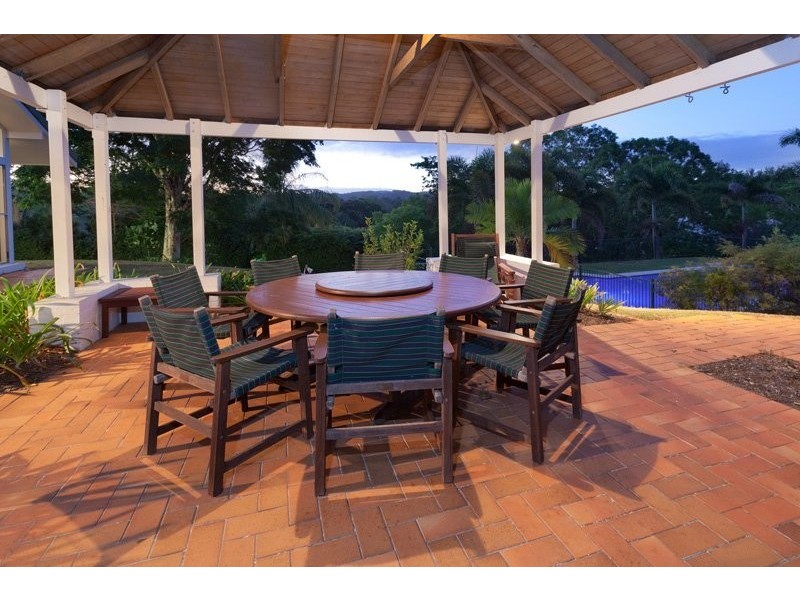 62 Leahey Road, Brookfield QLD 4069