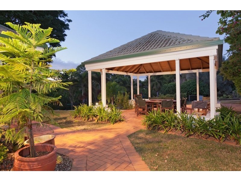 62 Leahey Road, Brookfield QLD 4069