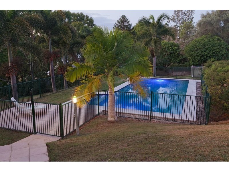 62 Leahey Road, Brookfield QLD 4069
