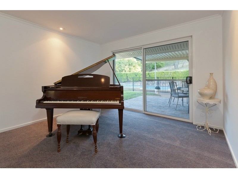 80 Upper Brookfield Road, Brookfield QLD 4069