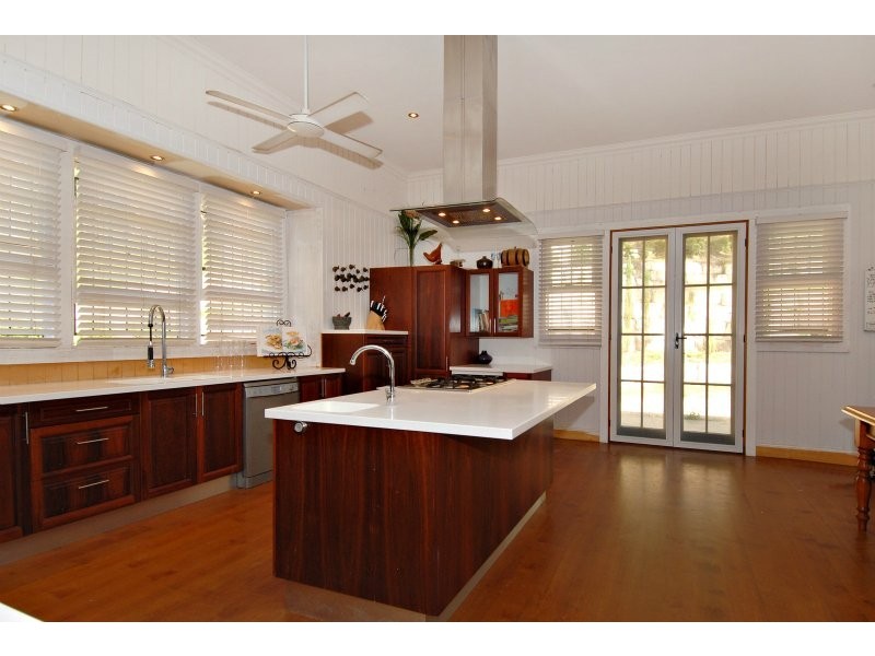 Bardon QLD 4065