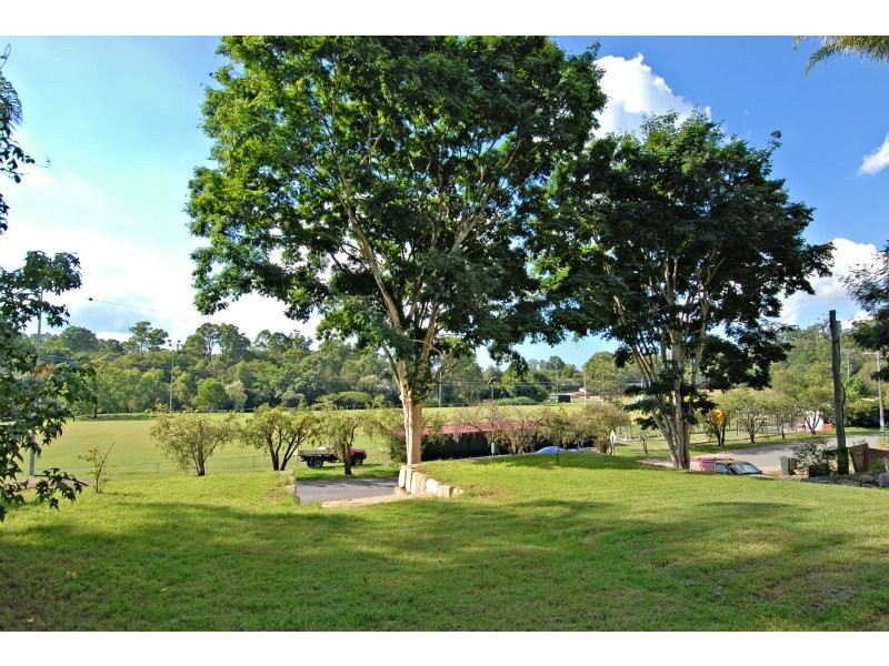 Bardon QLD 4065