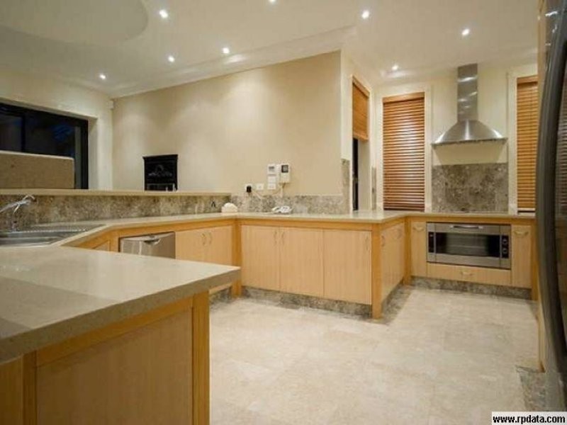 Sovereign Islands QLD 4216