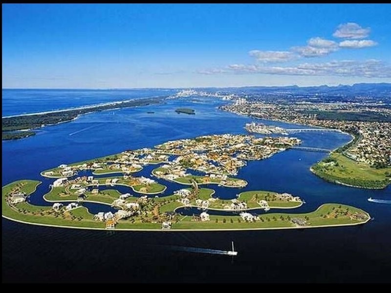 Sovereign Islands QLD 4216