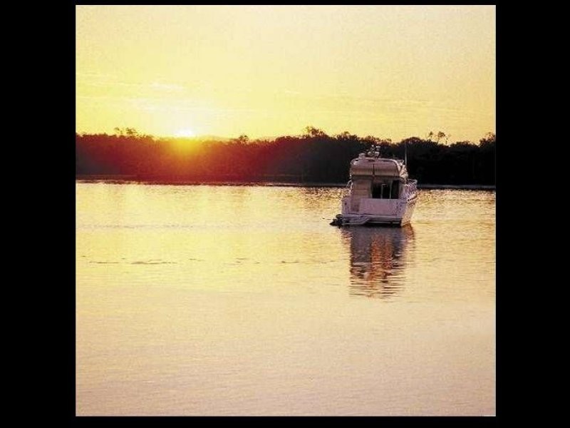 Sovereign Islands QLD 4216