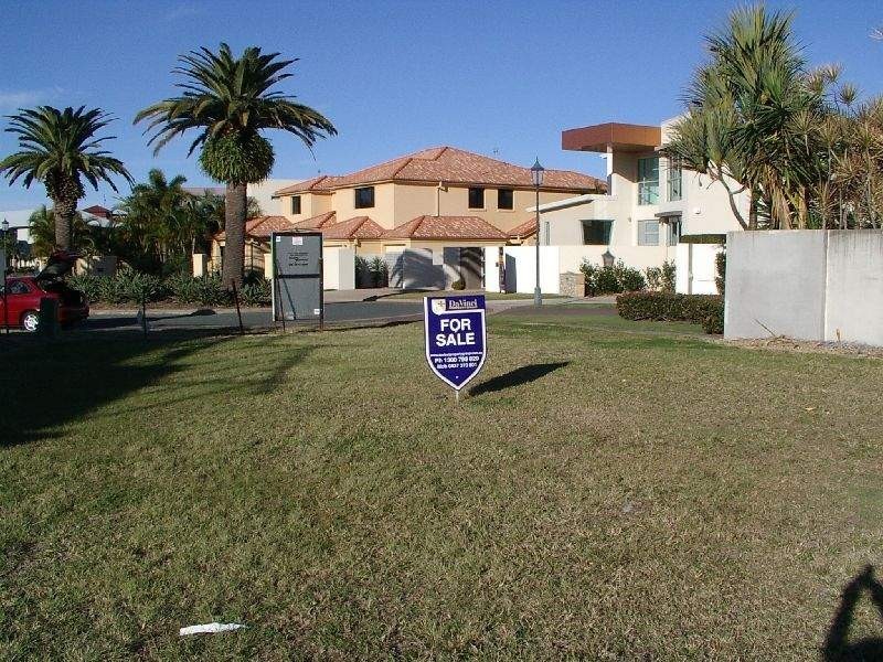 Sovereign Islands QLD 4216