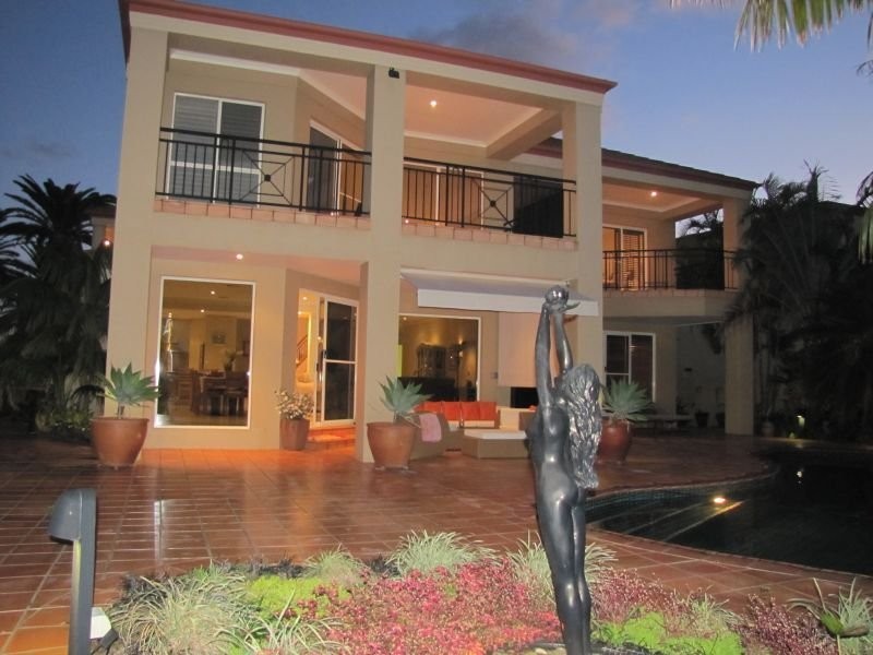 Sovereign Islands QLD 4216